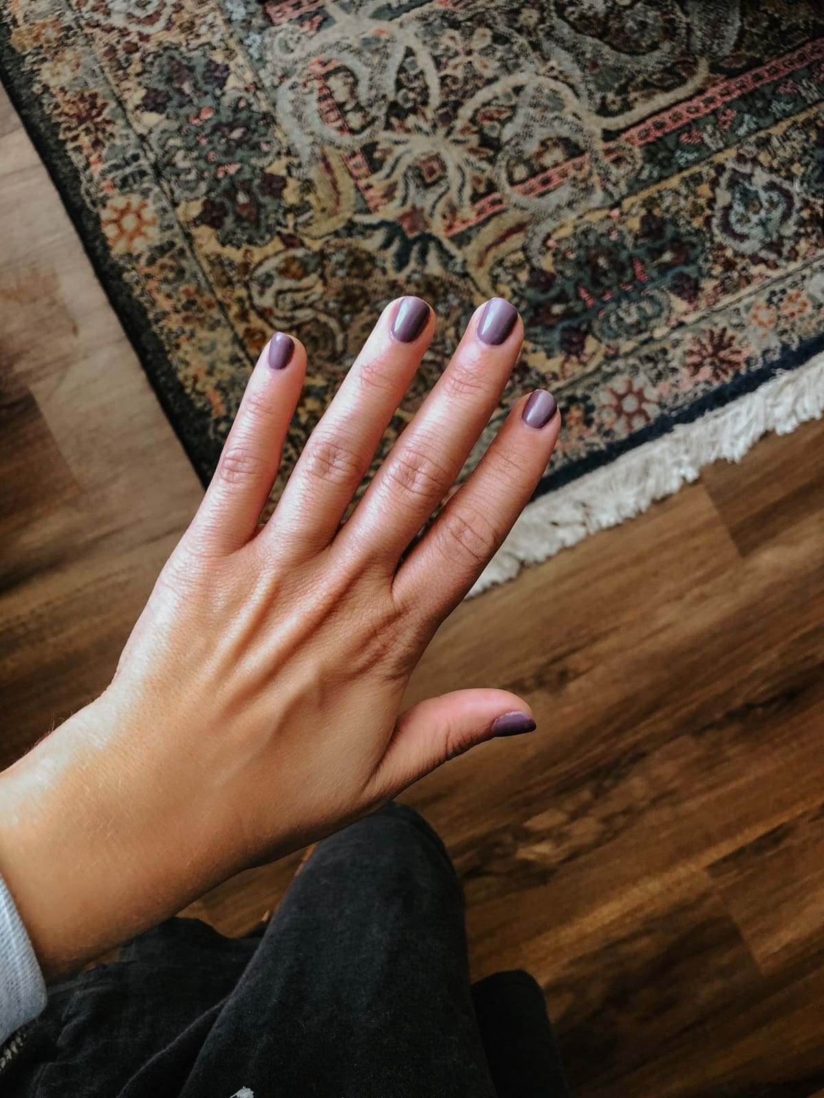 plum manicure 