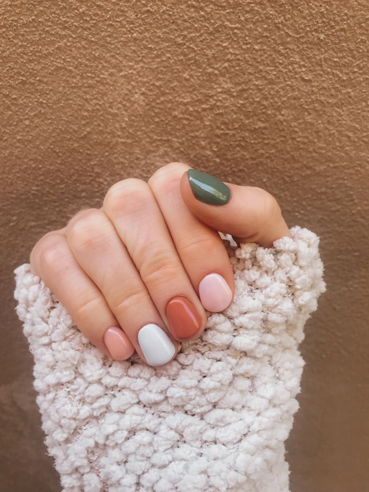 Fall nails roundup cute manicure ideas to try this season Mint Arrow