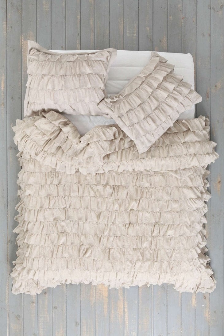 ruffle-bedding-urban-outfitters