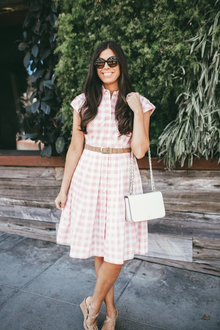 pink checkered dress with cork accents. so perfect for spring or an easter dress! love the chain bag too - huge trend for 2016.
