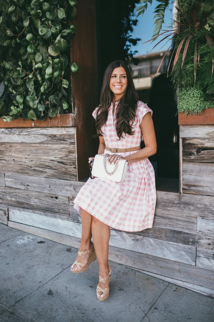 pink checkered dress with cork accents. so perfect for spring or an easter dress! love the chain bag too - huge trend for 2016.