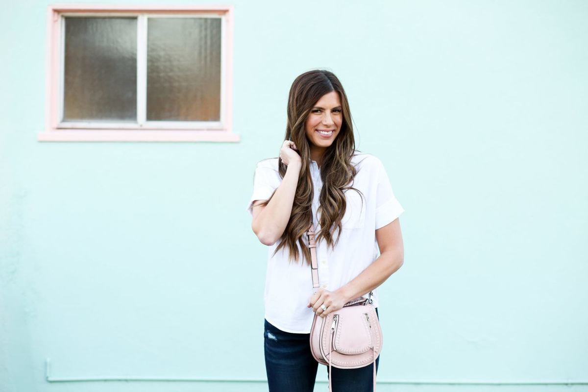 Mint Wall and Pink Purse