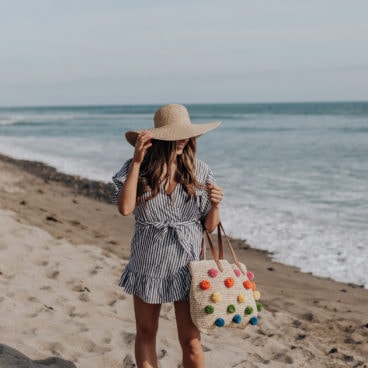 corrine wearing havaianas