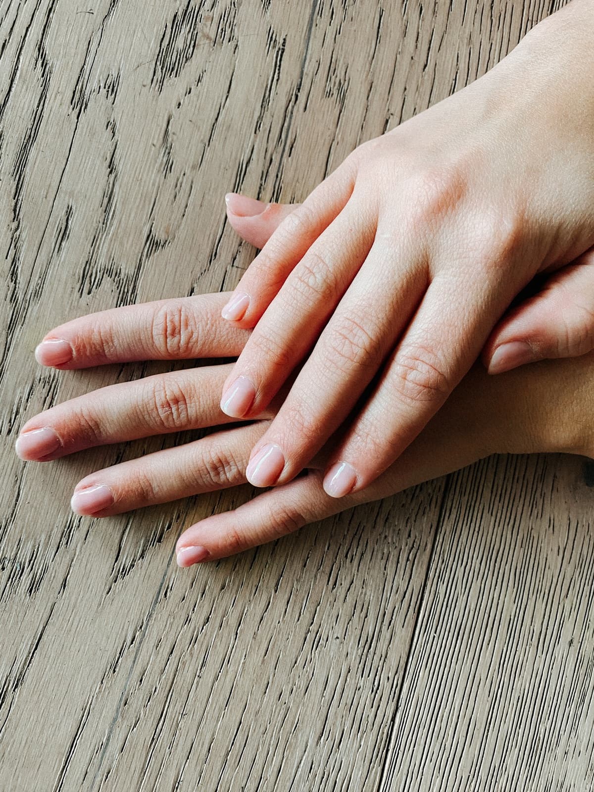 neutral manicure