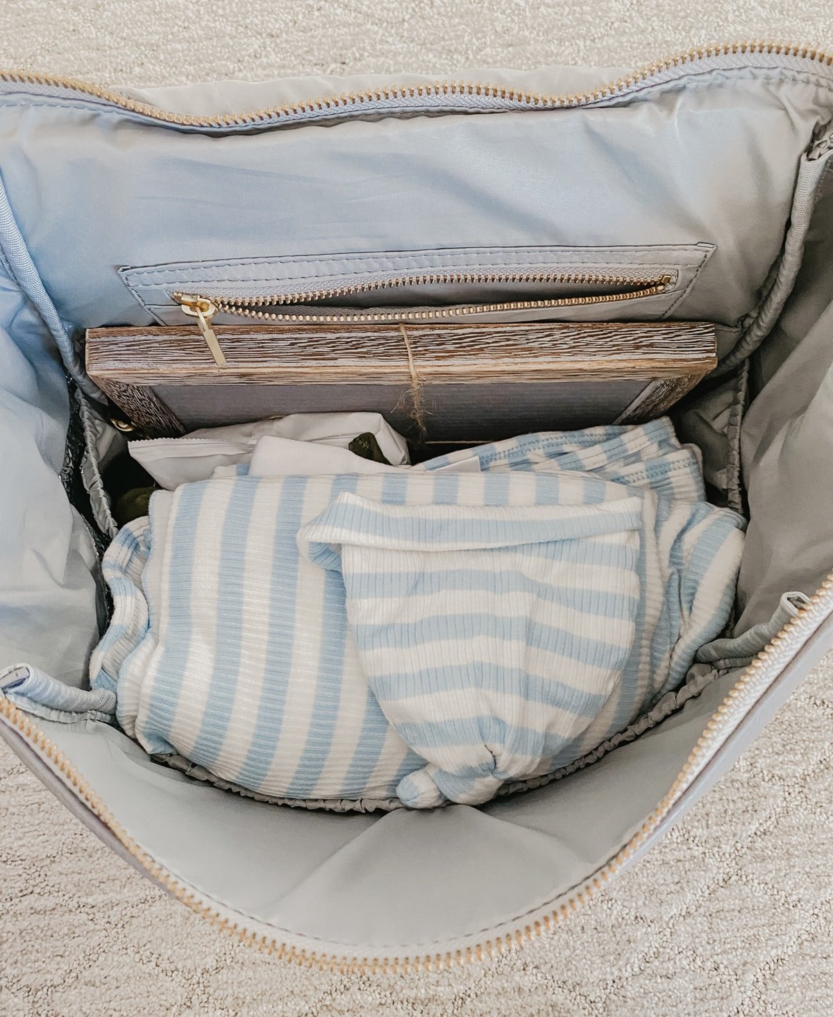 What I Packed in My Hospital Bag, Mom & Baby Checklist - Simply Taralynn