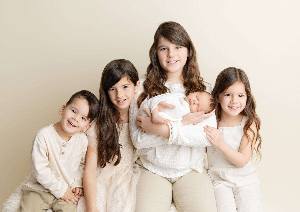 newborn family photos 