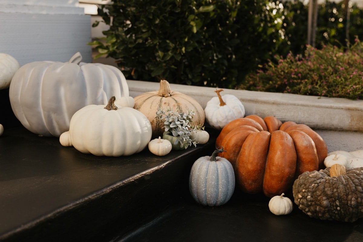 fall front porch decor 