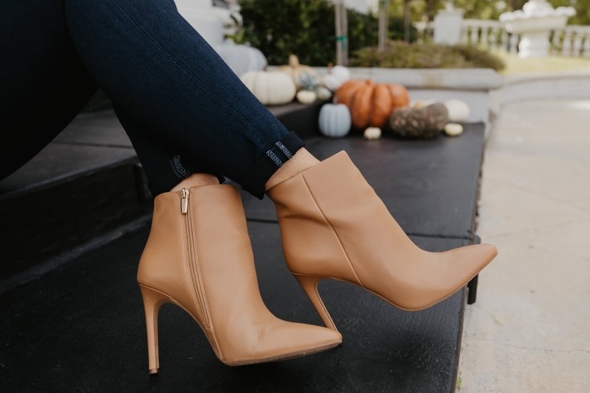 vince camuto booties tan