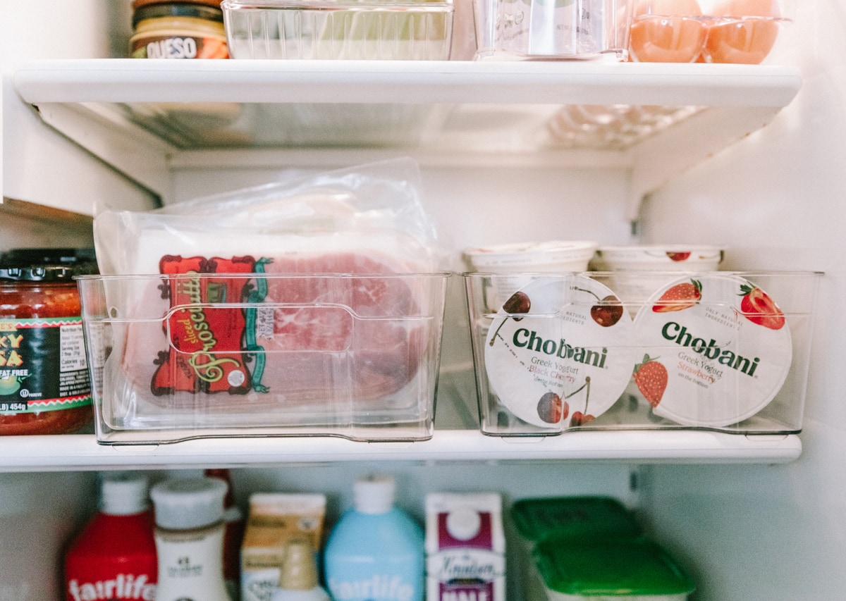 clean fridge and freezer 