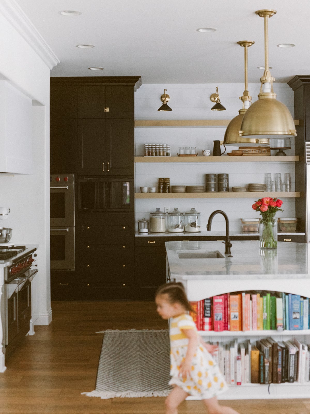 kitchen island storage 