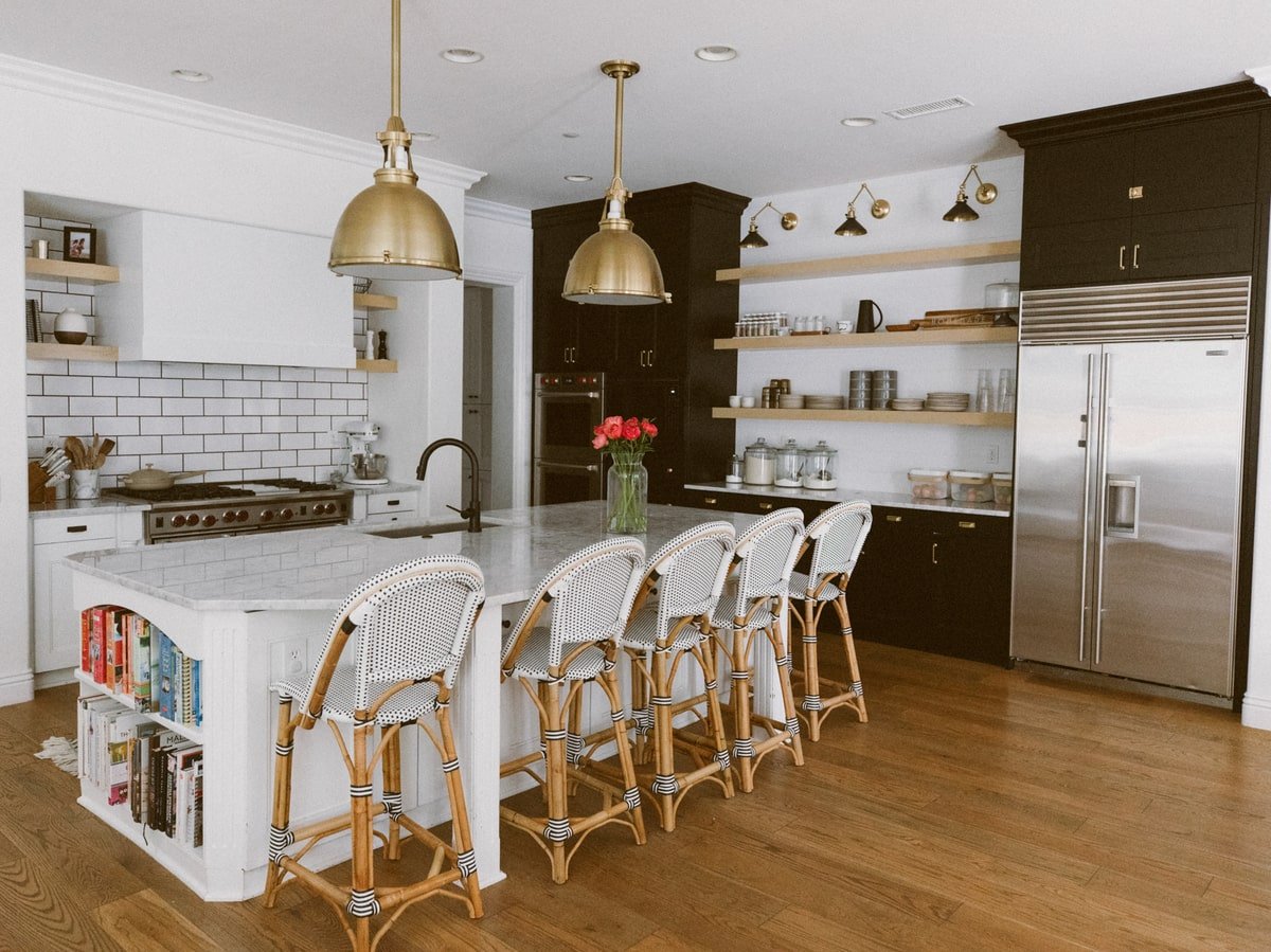 large island counter and bar stools