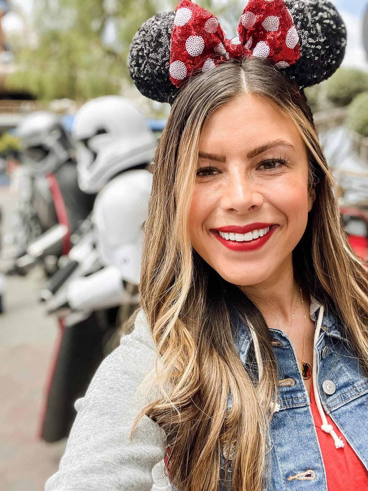 Cute Disneyland Outfits + What to Wear to Disneyland 2024 