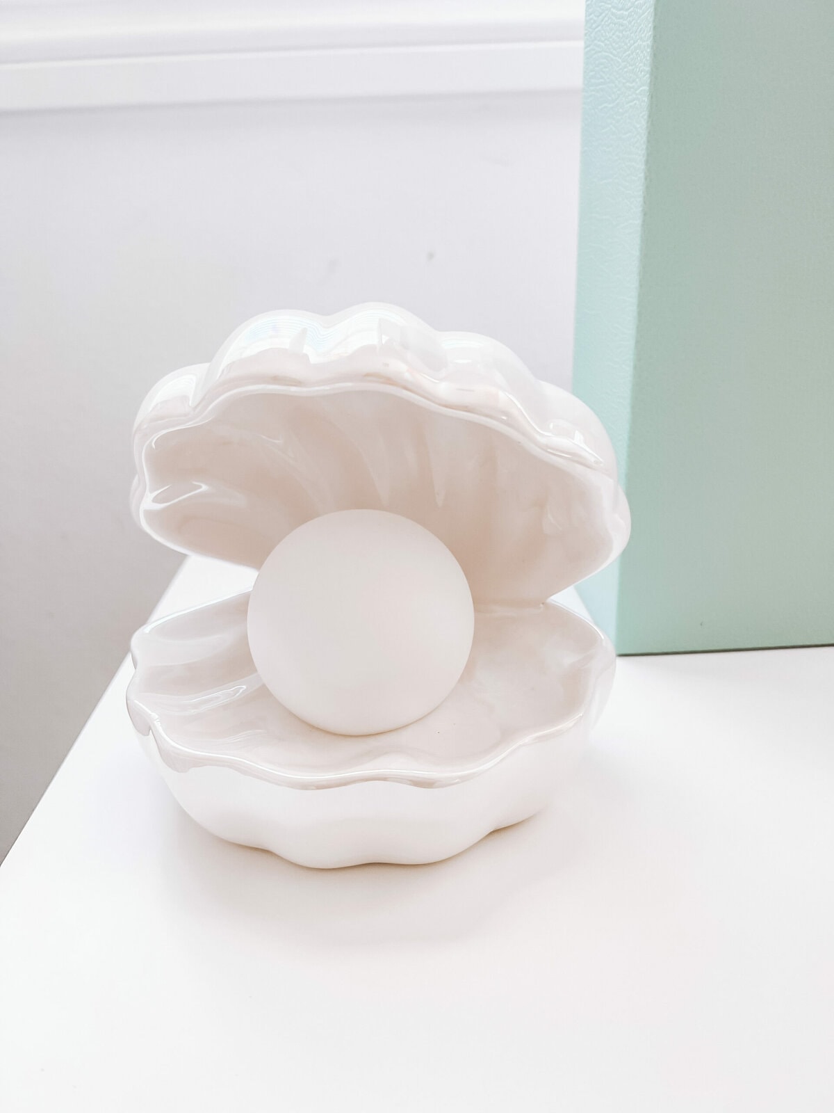 clam shell lamp for girls room