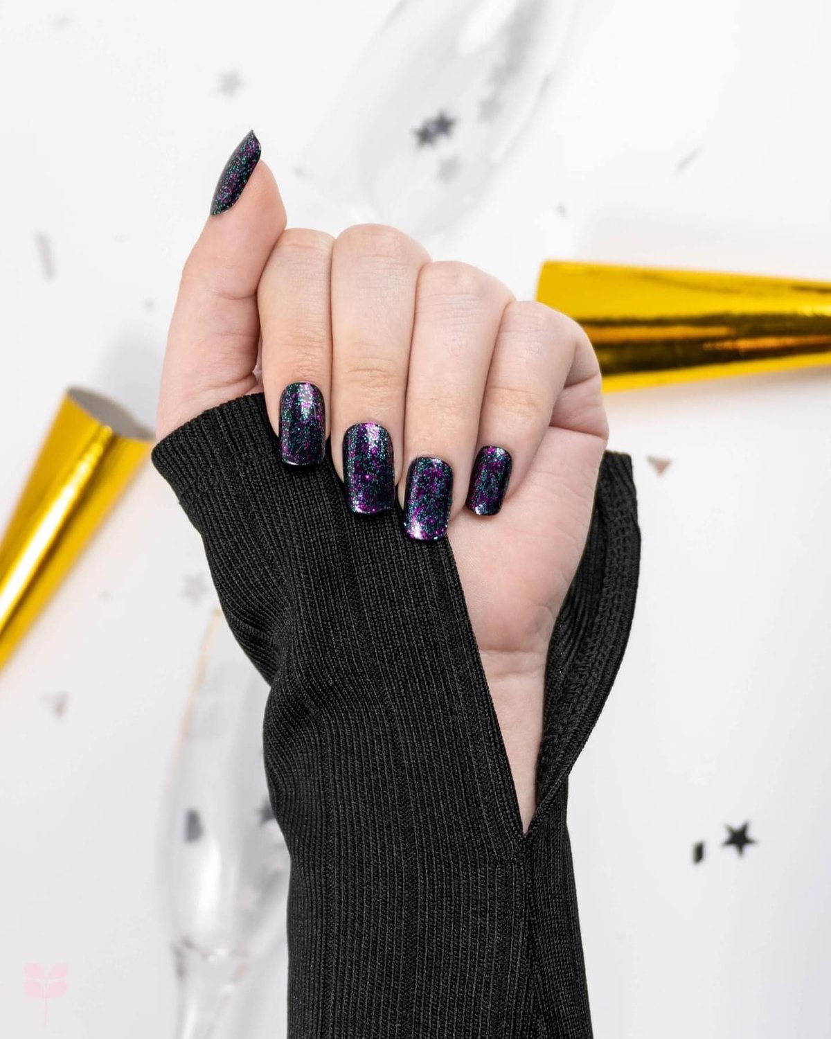 nail designs for new year's eve