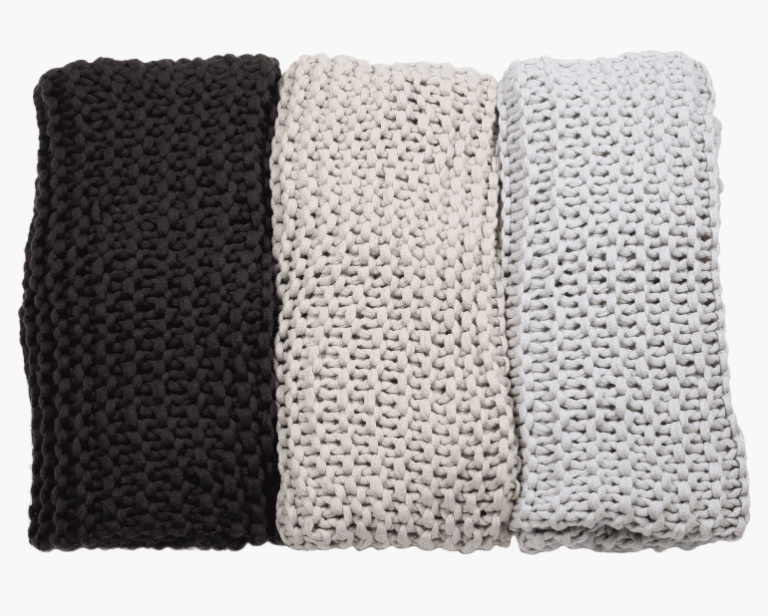 pom pom blanket