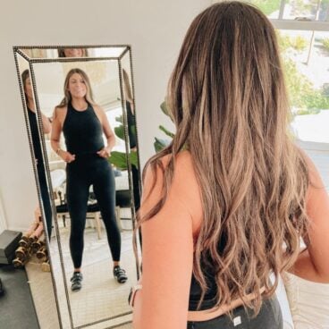 Corrine wearing vuori leggings