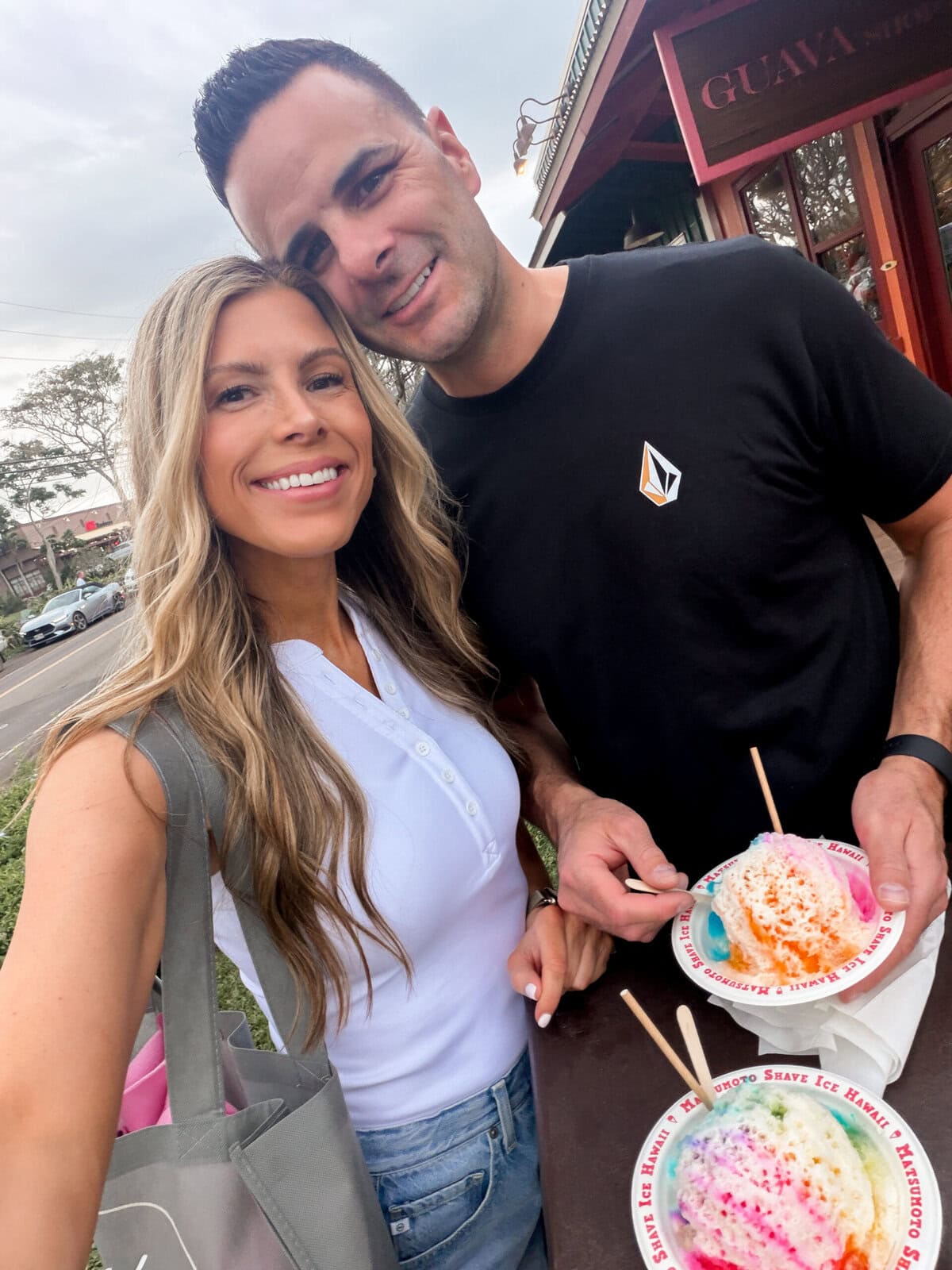 Bermuda shorts and sleeveless top outfit 10