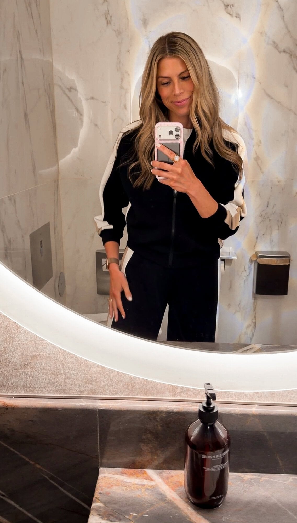 Wearing the Spanx AirEssentials Wide-Leg Pant on a flight to Europe — wrinkle-free travel pants for women