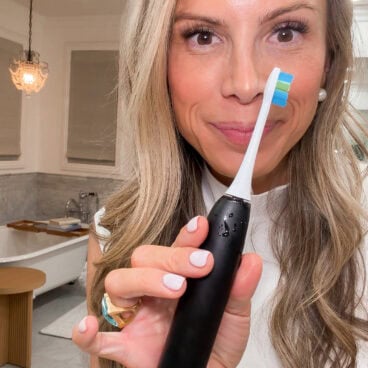 AuraGlow Sonic Electric Toothbrush review by Corrine of Mint Arrow